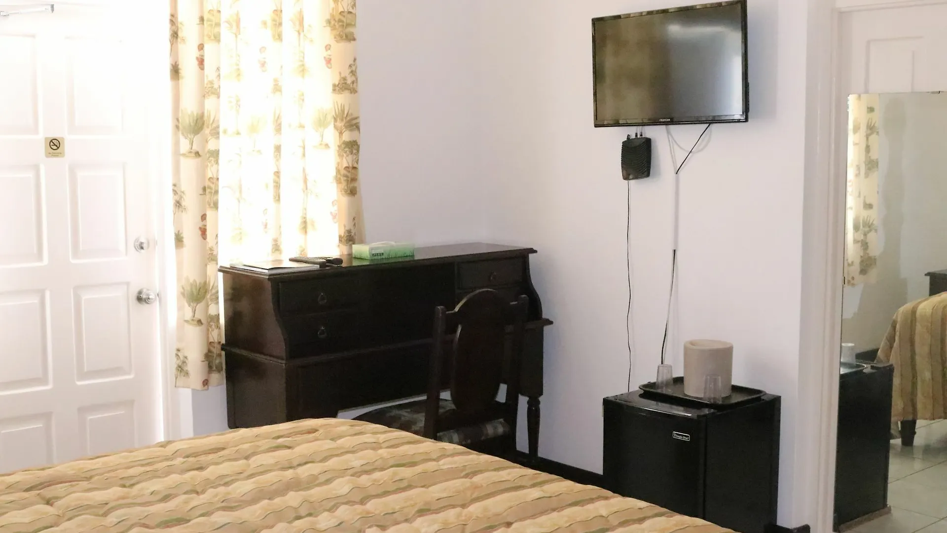 别墅 Pink Rock Bed & Breakfast 奥乔里奥斯